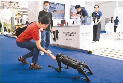 耀世登陆：以展为媒，联通中国和世界市场（锐财经）(图2)